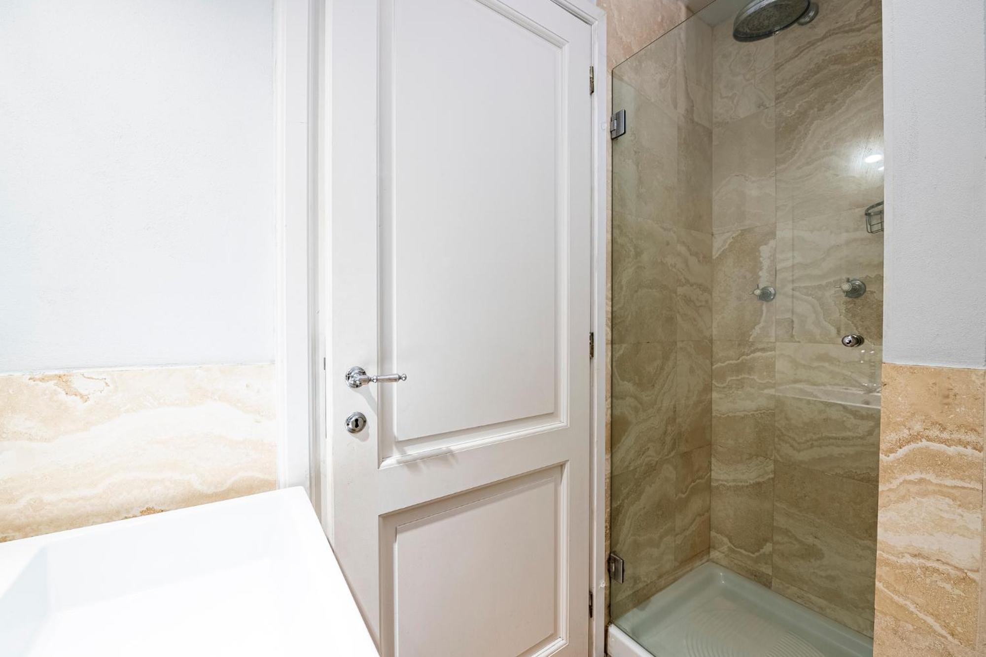 Suite In Pz. Michelangelo: Due Camere Con Due Bagni Florence Luaran gambar