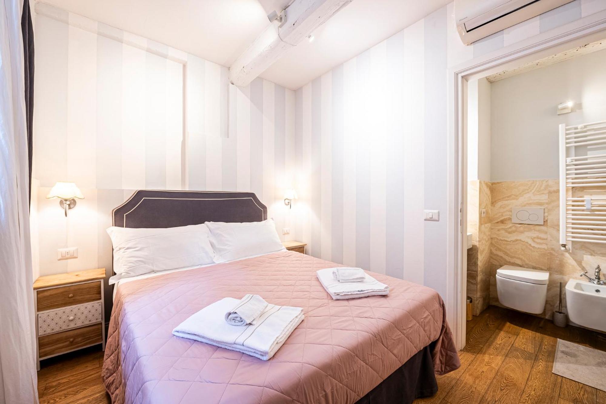 Suite In Pz. Michelangelo: Due Camere Con Due Bagni Florence Luaran gambar