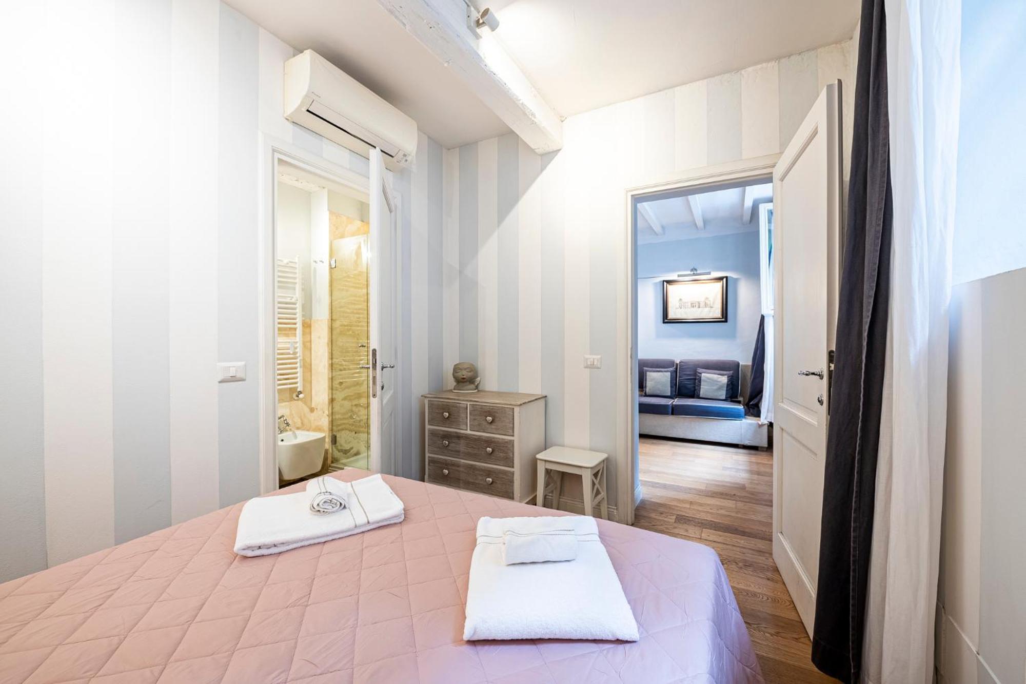 Suite In Pz. Michelangelo: Due Camere Con Due Bagni Florence Luaran gambar